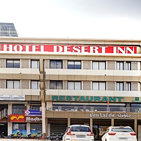 Hotel Desert Inn Tharad Extérieur photo