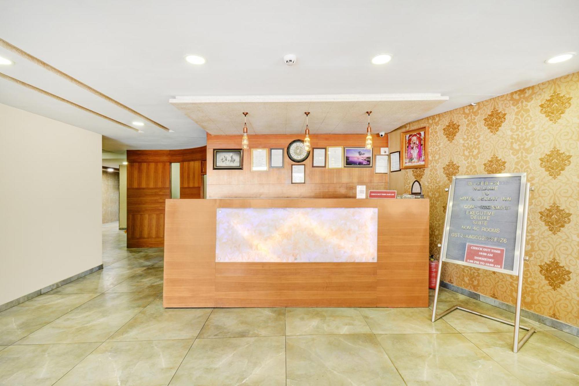 Hotel Desert Inn Tharad Extérieur photo